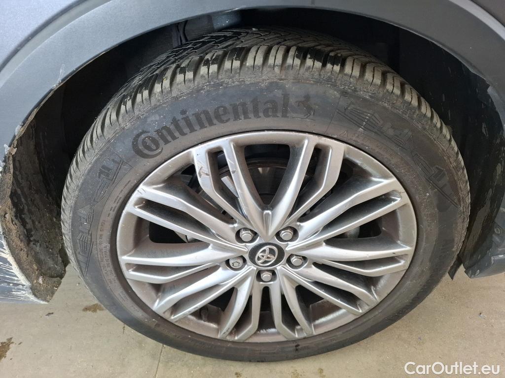  Toyota  C-HR TOYOTA  / 2016 / 5P / SUV 1.8 HYBRIDE 122 DISTINCTIVE #17