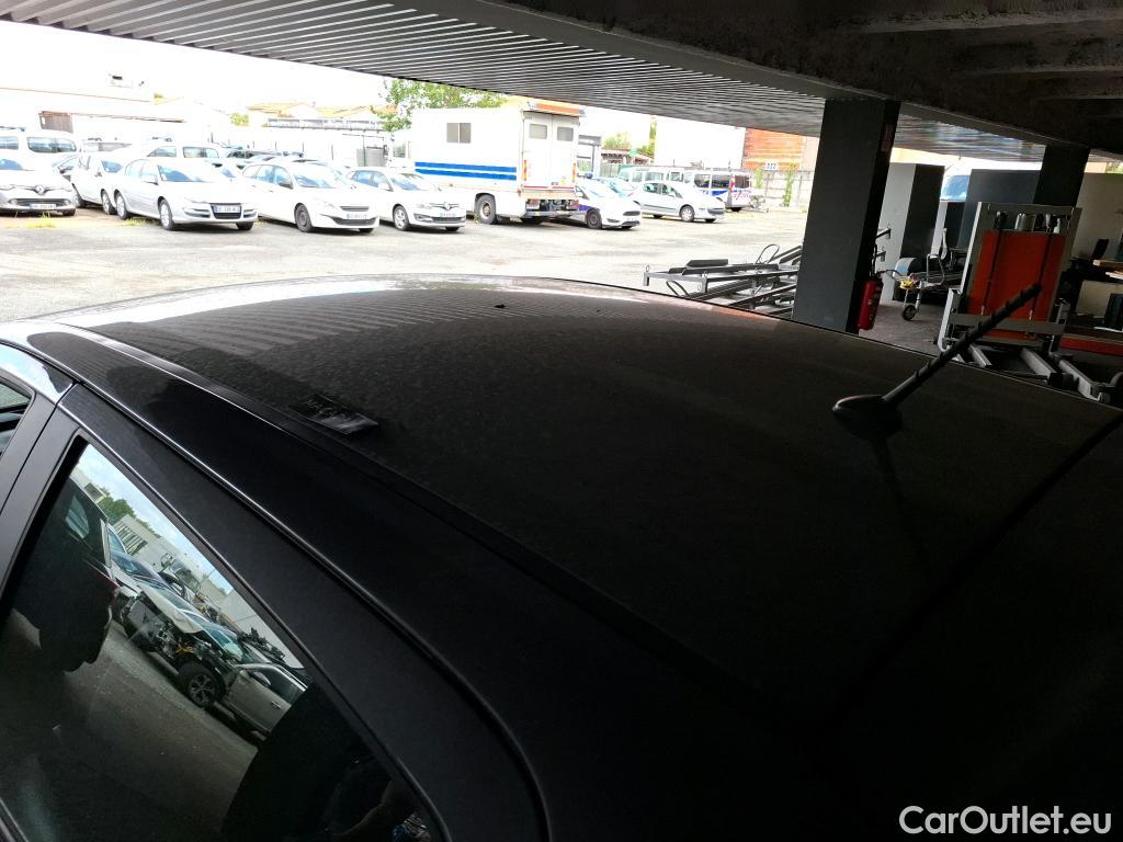  Toyota  Yaris TOYOTA  Hybride / 2017 / 5P / Berline 1.5 VVT-I HYBRID France Business #4