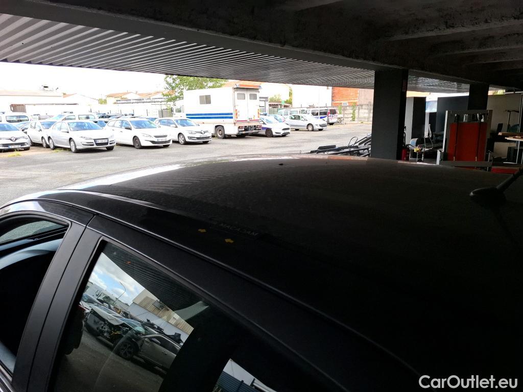  Toyota  Yaris TOYOTA  Hybride / 2017 / 5P / Berline 1.5 VVT-I HYBRID France Business #1