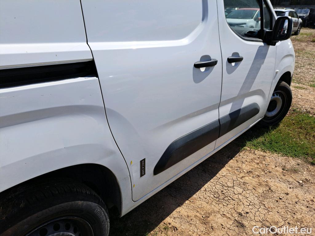  Citroen  Berlingo CITROEN  VU 4p Fourgonnette M 650kg BlueHDi 100 S&S BVM Driver #13