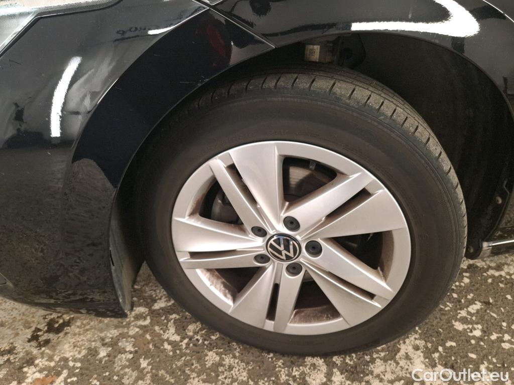  Volkswagen  Golf  VOLKSWAGEN / 2020 / 5P / Berline 2.0 TDI SCR 150 DSG7 Life Busi #4