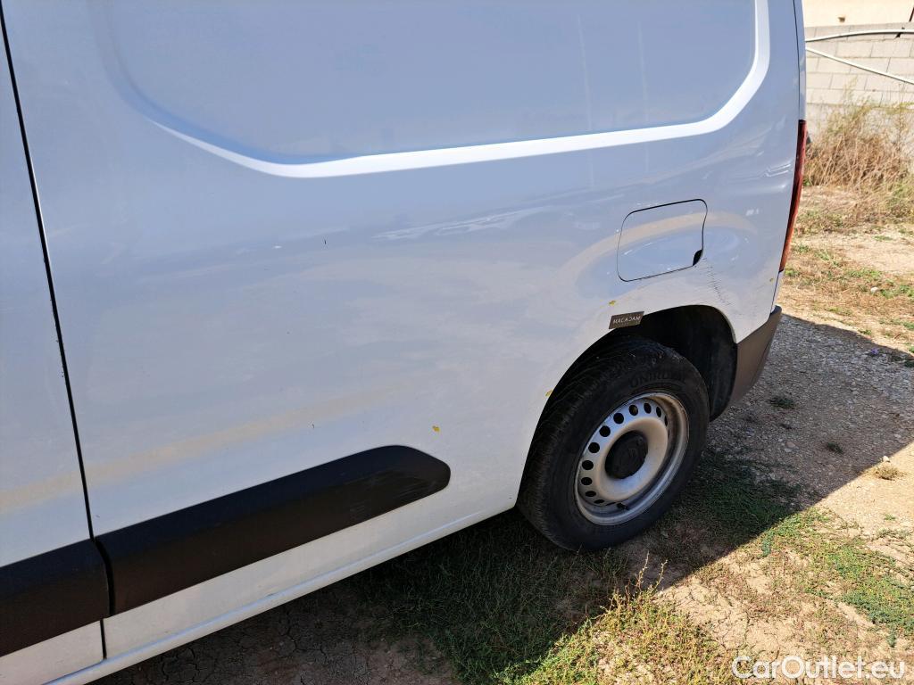  Citroen  Berlingo CITROEN  VU 4p Fourgonnette M 650kg BlueHDi 100 S&S BVM Driver #3