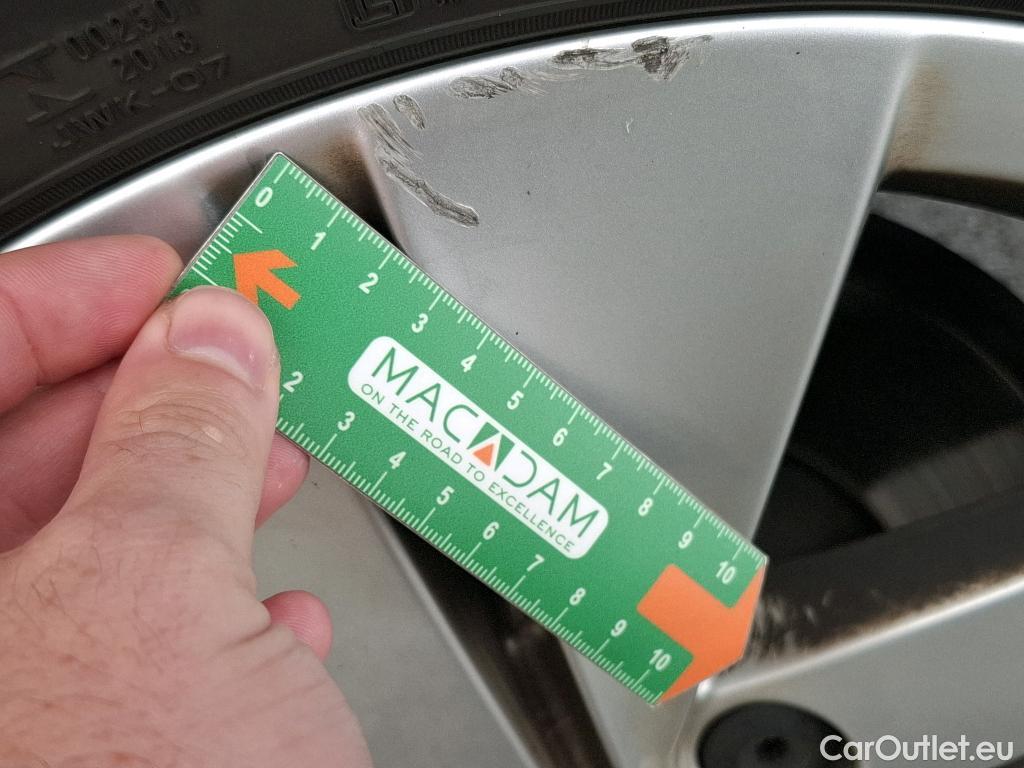  Volkswagen  Golf  VOLKSWAGEN / 2020 / 5P / Berline 2.0 TDI SCR 150 DSG7 Life Busi #13