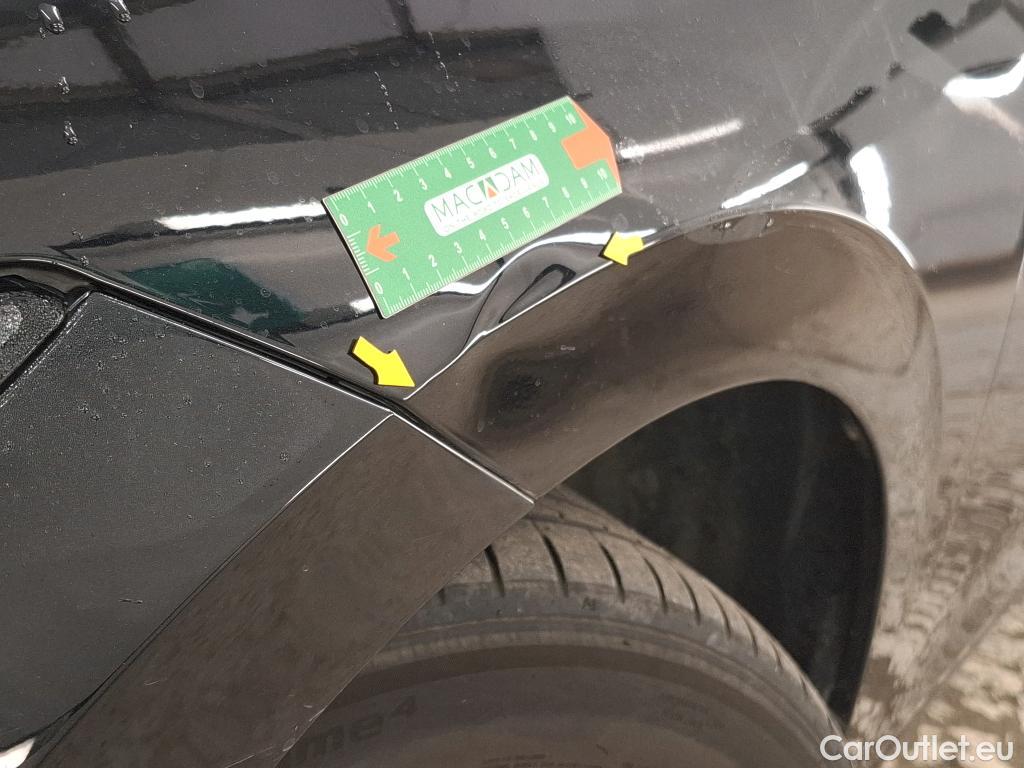  Volkswagen  Golf  VOLKSWAGEN / 2020 / 5P / Berline 2.0 TDI SCR 150 DSG7 Life Busi #3