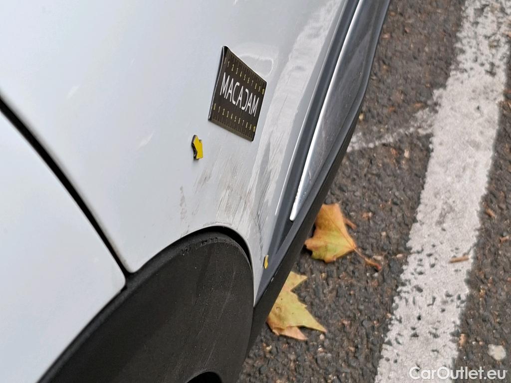  Peugeot  3008  Allure Business 1.2 PureTech 130CV BVA8 E6d #2