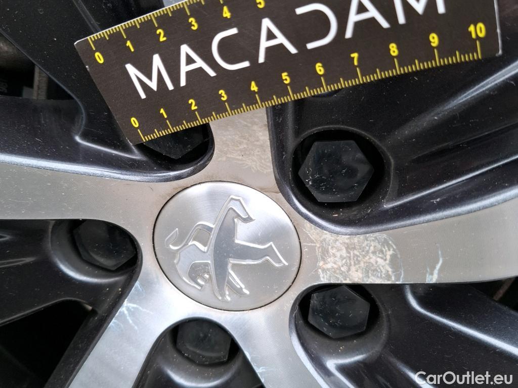  Peugeot  3008  Allure Business 1.2 PureTech 130CV BVA8 E6d #12