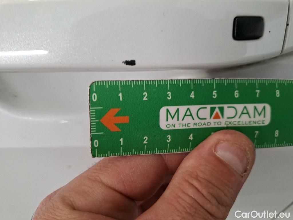  KIA  Sportage KIA  / 2021 / 5P / SUV 1.6 T-GDI 265 PHEV AUTO 4WD DESIGN #4