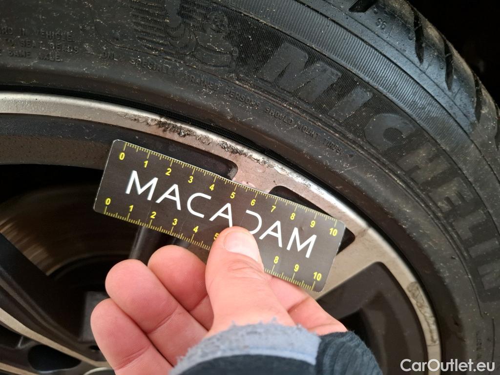  Bmw  Serie 1 BMW Série 1 / 2019 / 5P / Berline 116i DKG7 Business Design #25