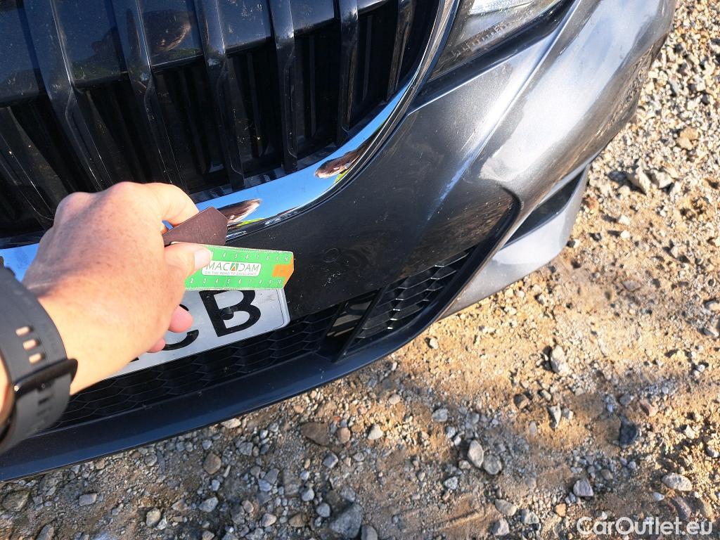  Bmw  Serie 3 BMW  / 2018 / 4P / sedán 320i Auto. #10