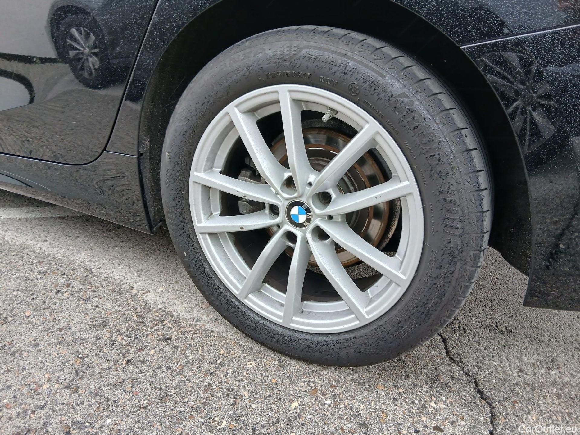  Bmw  Serie 3 BMW  / 2018 / 4P / sedán 318d Auto. #6