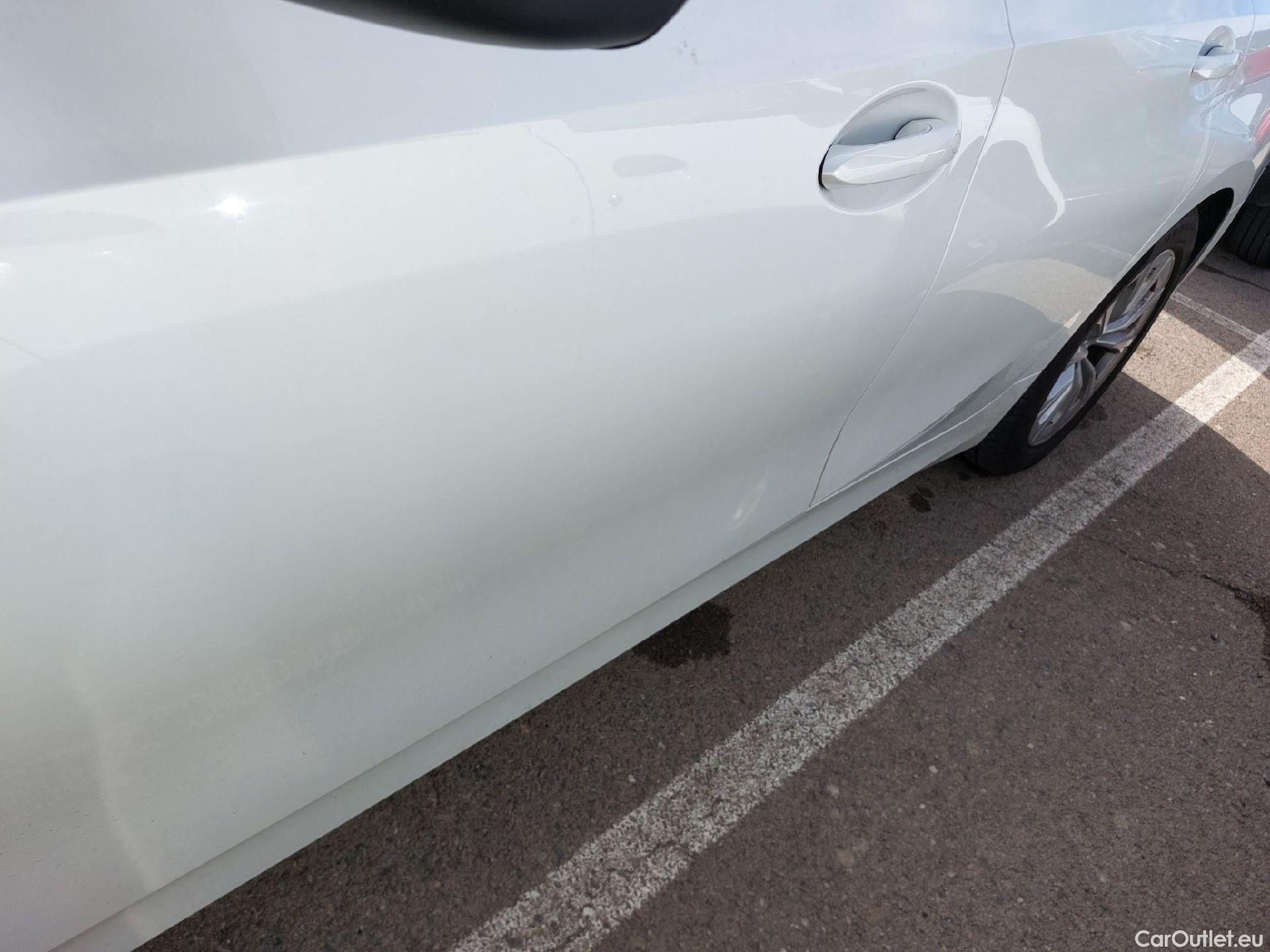  Bmw  Serie 3 BMW  / 2015 / 5P / familiar 318d Touring #5