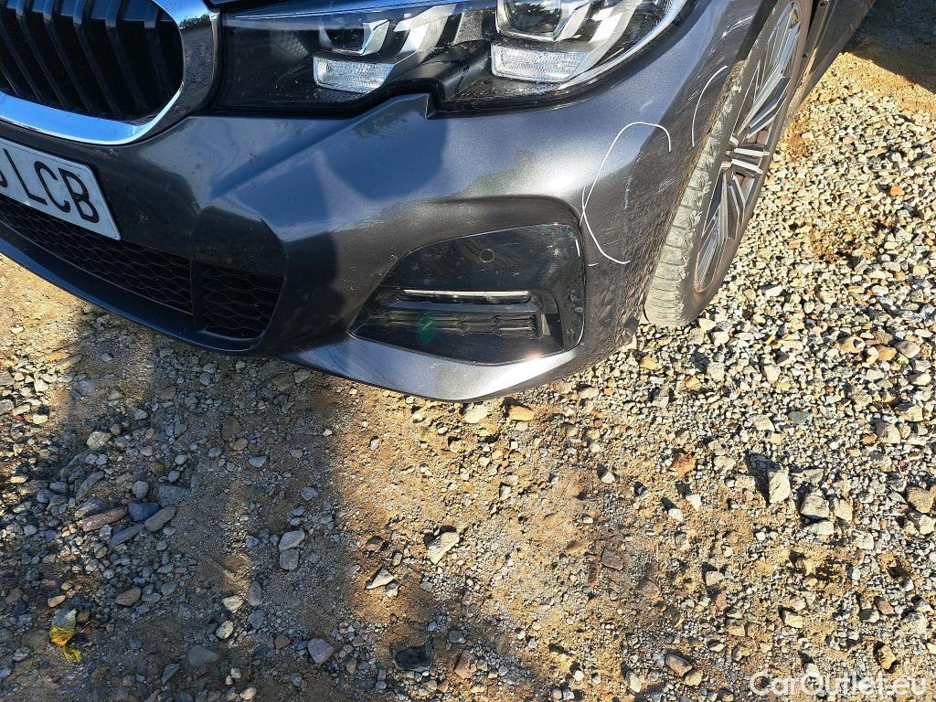  Bmw  Serie 3 BMW  / 2018 / 4P / sedán 320i Auto. #27