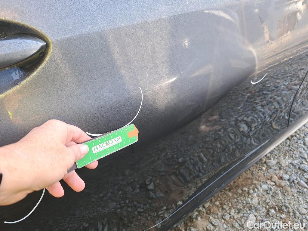  Bmw  Serie 3 BMW  / 2018 / 4P / sedán 320i Auto. #13