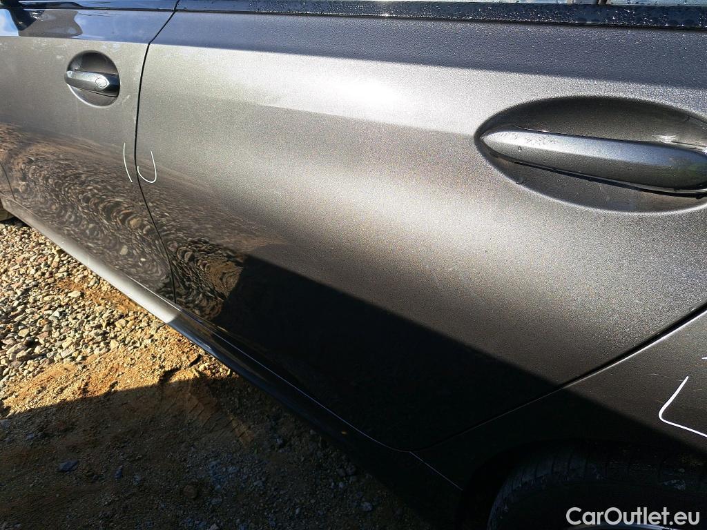  Bmw  Serie 3 BMW  / 2018 / 4P / sedán 320i Auto. #19