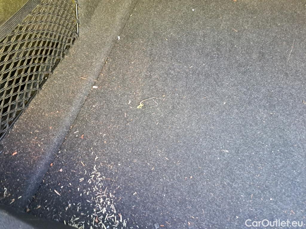  Bmw  Serie 3 BMW  / 2018 / 4P / sedán 320i Auto. #29