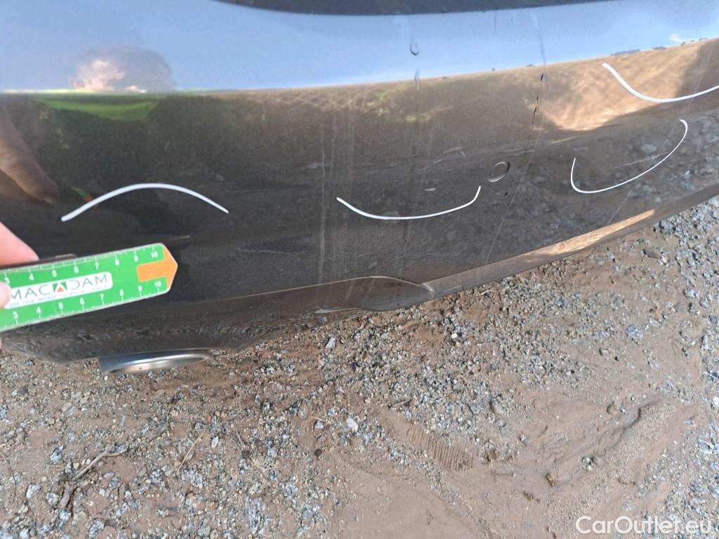  Bmw  Serie 3 BMW  / 2018 / 4P / sedán 320i Auto. #17