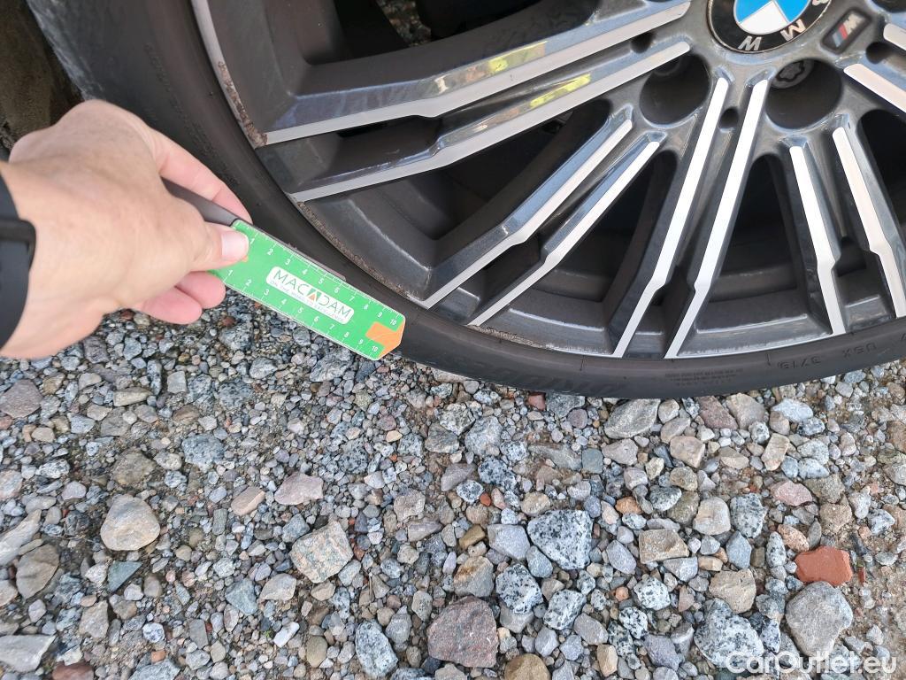  Bmw  Serie 3 BMW  / 2018 / 4P / sedán 320i Auto. #8