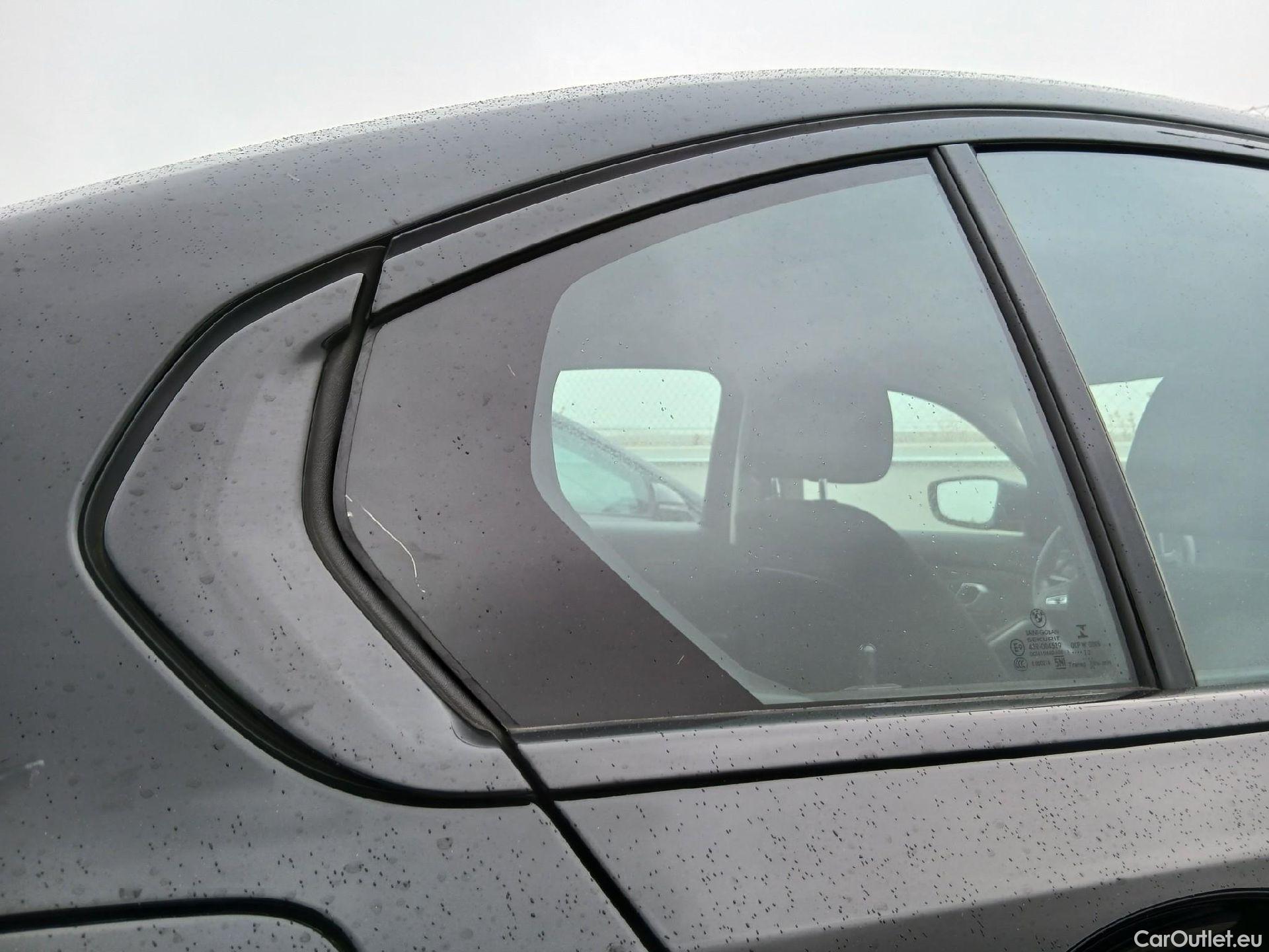  Bmw  Serie 3 BMW  / 2018 / 4P / sedán 318d Auto. #18