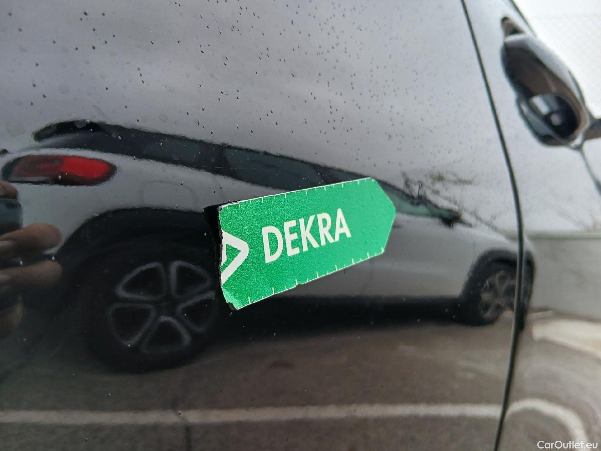  Bmw  Serie 3 BMW  / 2018 / 4P / sedán 318d Auto. #12