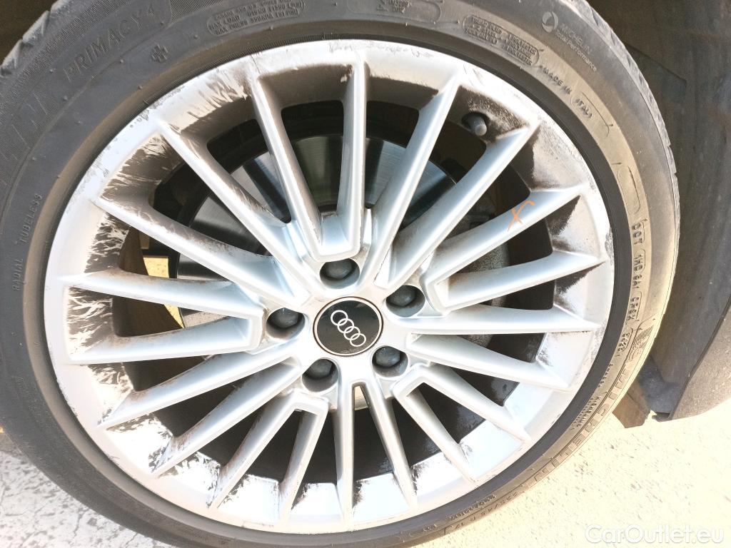  Audi  A3 AUDI  / 2020 / 5P / berlina con portón Sportback Advanced 35 TFSI 110kW S tron #17