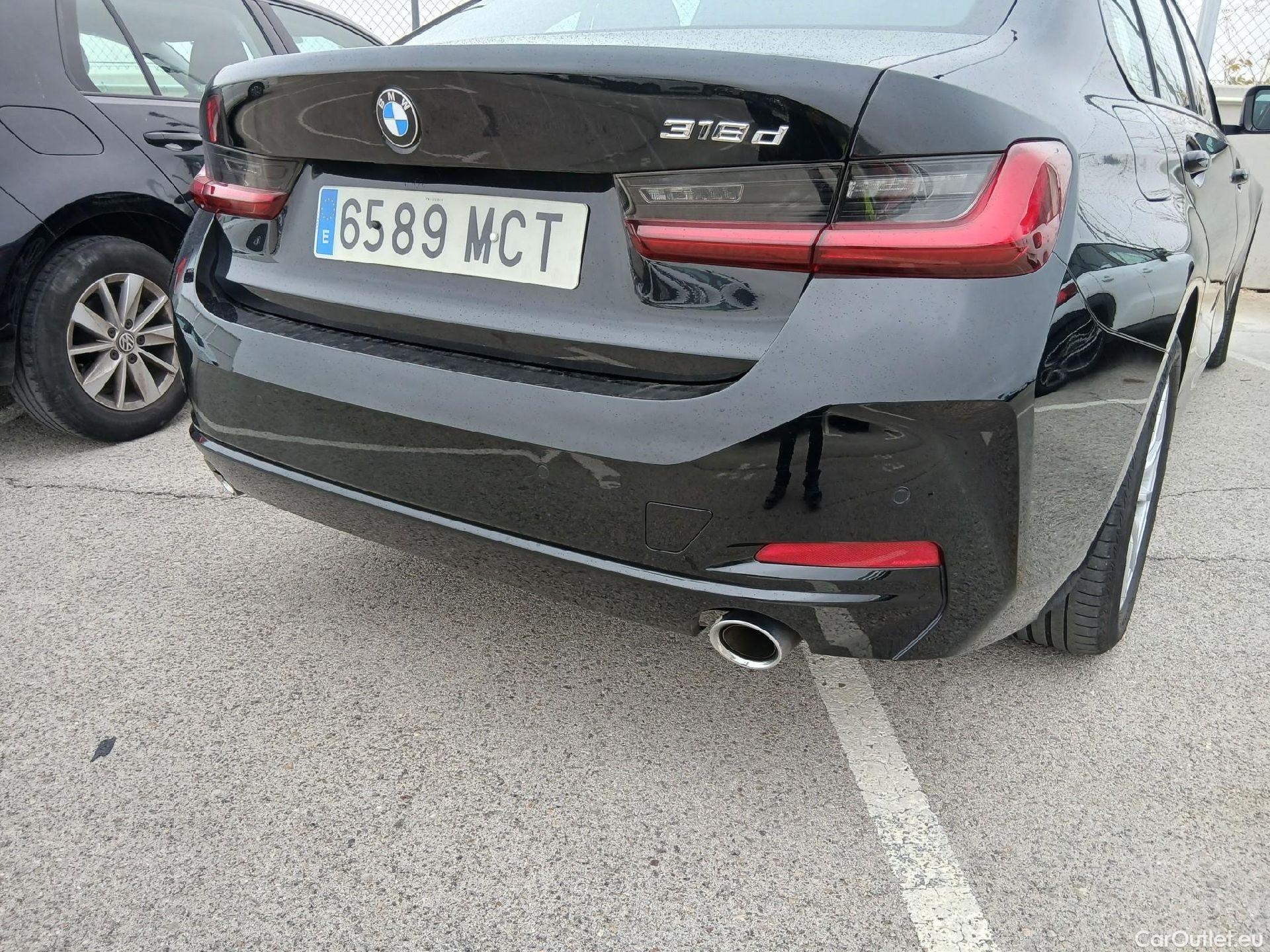  Bmw  Serie 3 BMW  / 2018 / 4P / sedán 318d Auto. #9