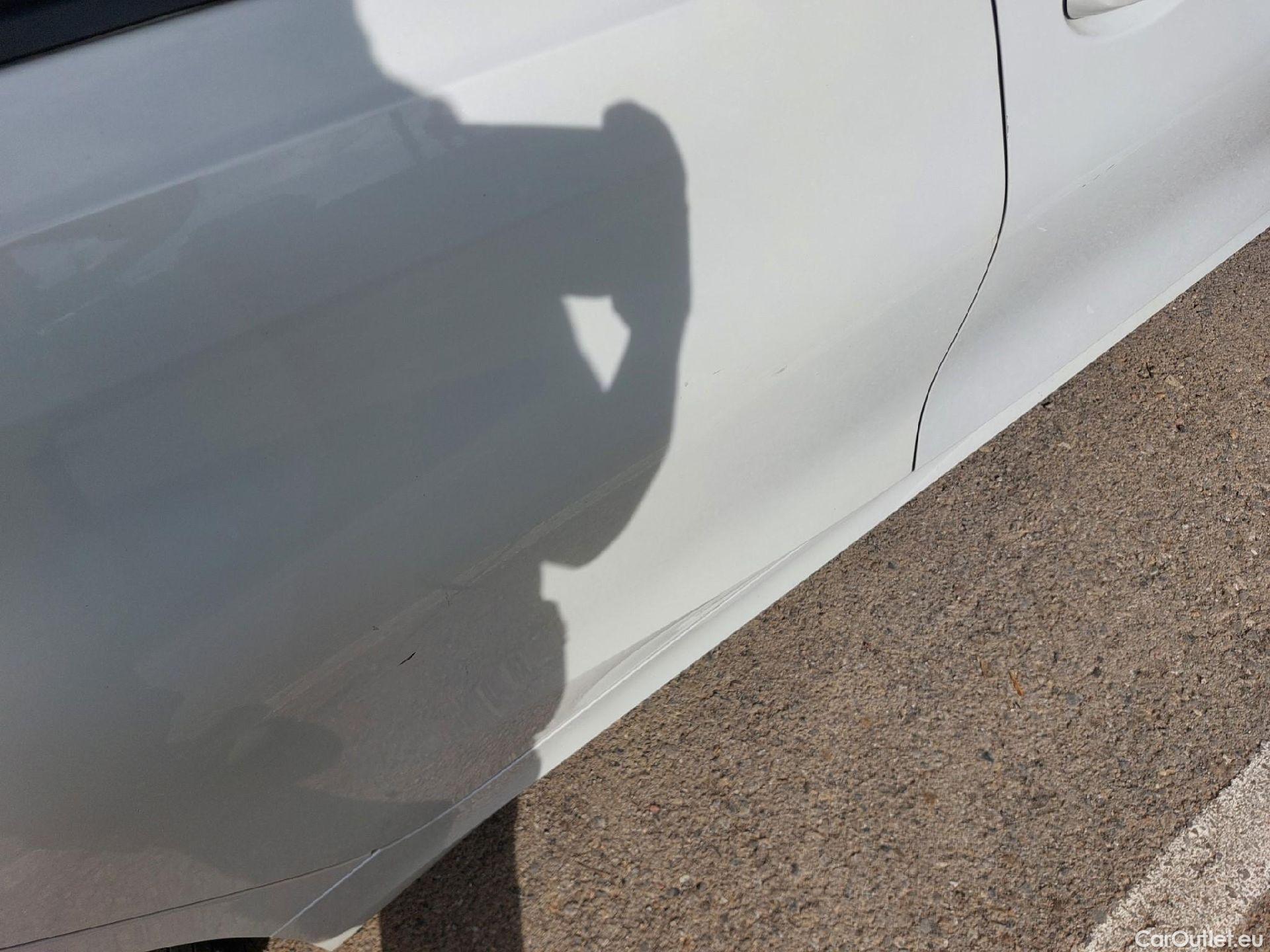  Bmw  Serie 3 BMW  / 2015 / 5P / familiar 318d Touring #12