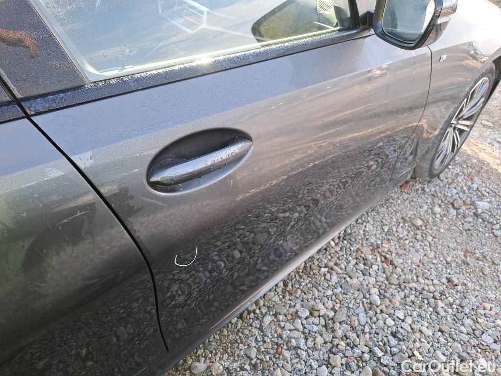  Bmw  Serie 3 BMW  / 2018 / 4P / sedán 320i Auto. #21