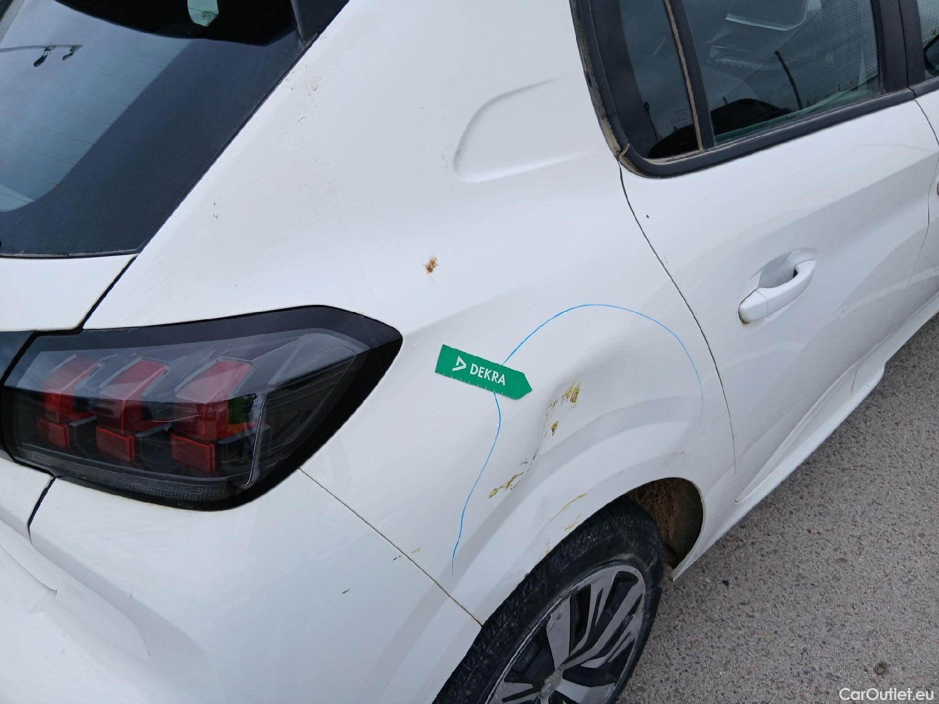  Peugeot  208 PEUGEOT  / 2019 / 5P / berlina con portón BlueHDi 73kW (100CV) Active #35