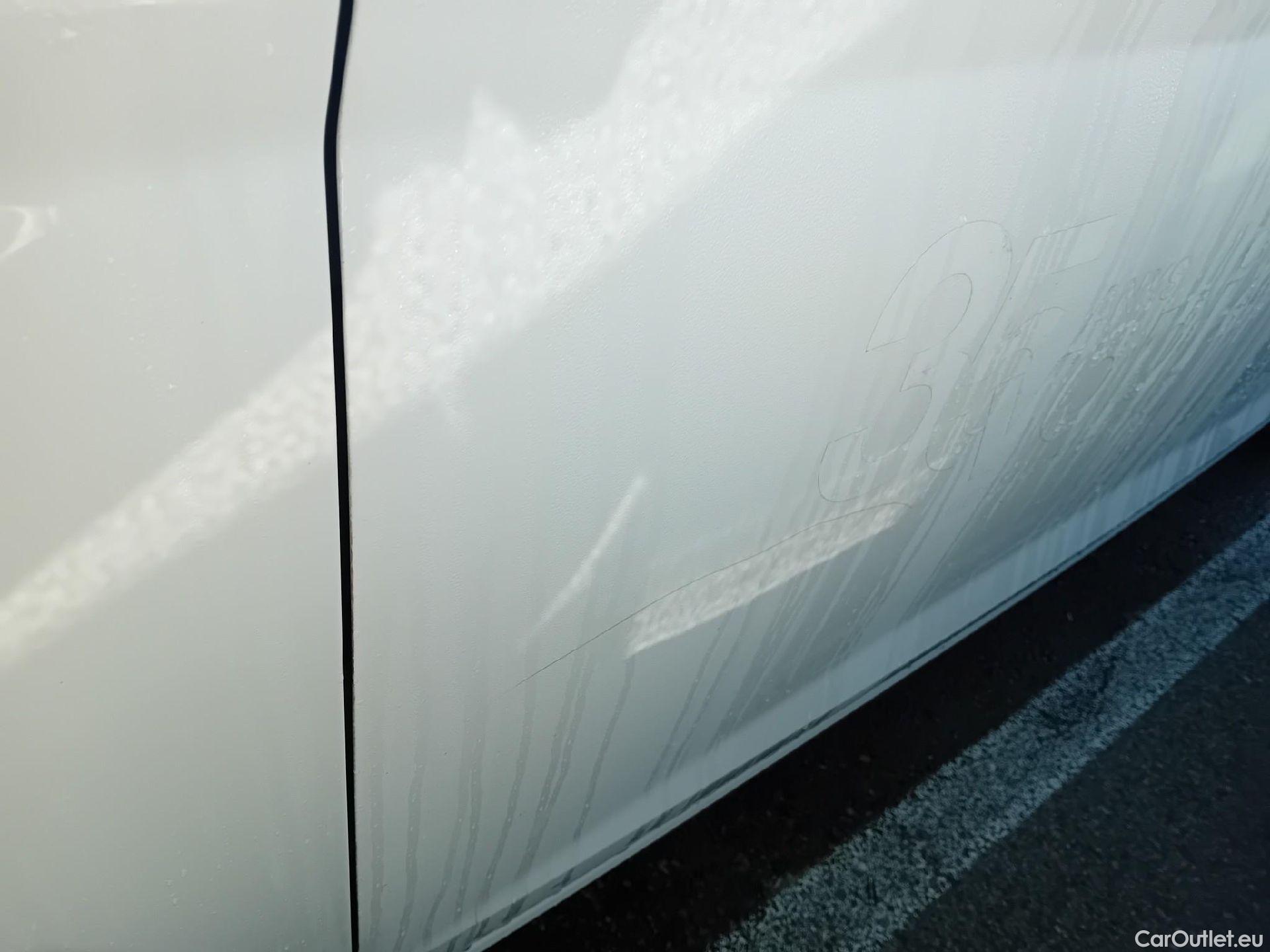  Seat  Leon SEAT León / 2016 / 5P / berlina con portón 1.6 TDI 85kW S&S Style Visio Ed Nav (AC) #3