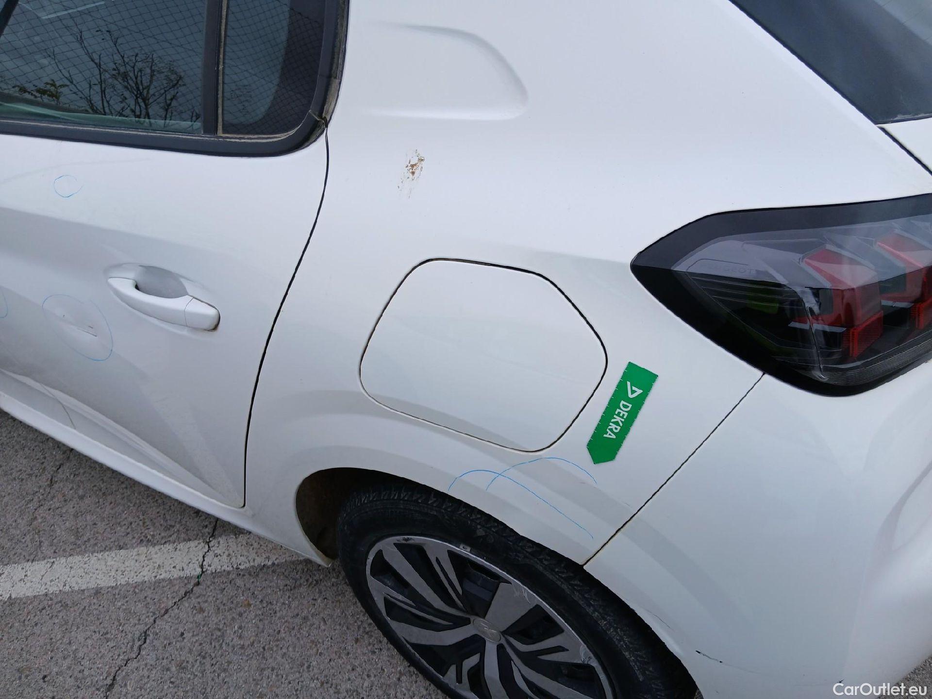  Peugeot  208 PEUGEOT  / 2019 / 5P / berlina con portón BlueHDi 73kW (100CV) Active #28