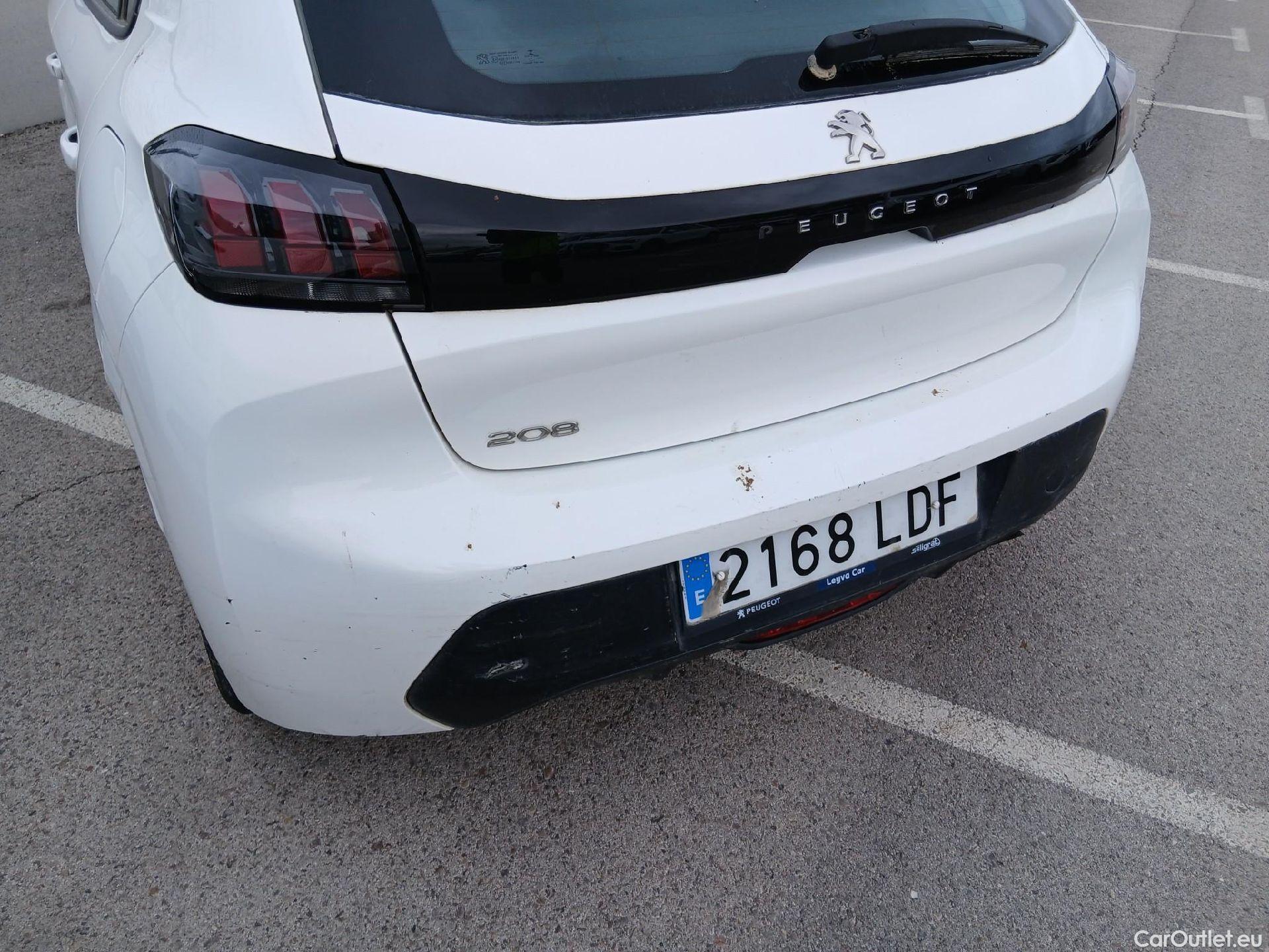  Peugeot  208 PEUGEOT  / 2019 / 5P / berlina con portón BlueHDi 73kW (100CV) Active #32