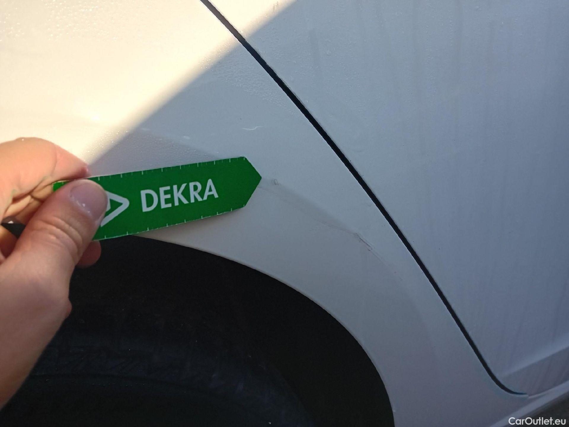  Seat  Leon SEAT León / 2016 / 5P / berlina con portón 1.6 TDI 85kW S&S Style Visio Ed Nav (AC) #16