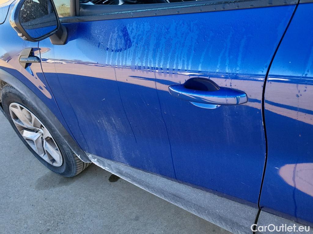  Renault  Captur RENAULT  / 2020 / 5P / todoterreno Intens TCe 90 #3