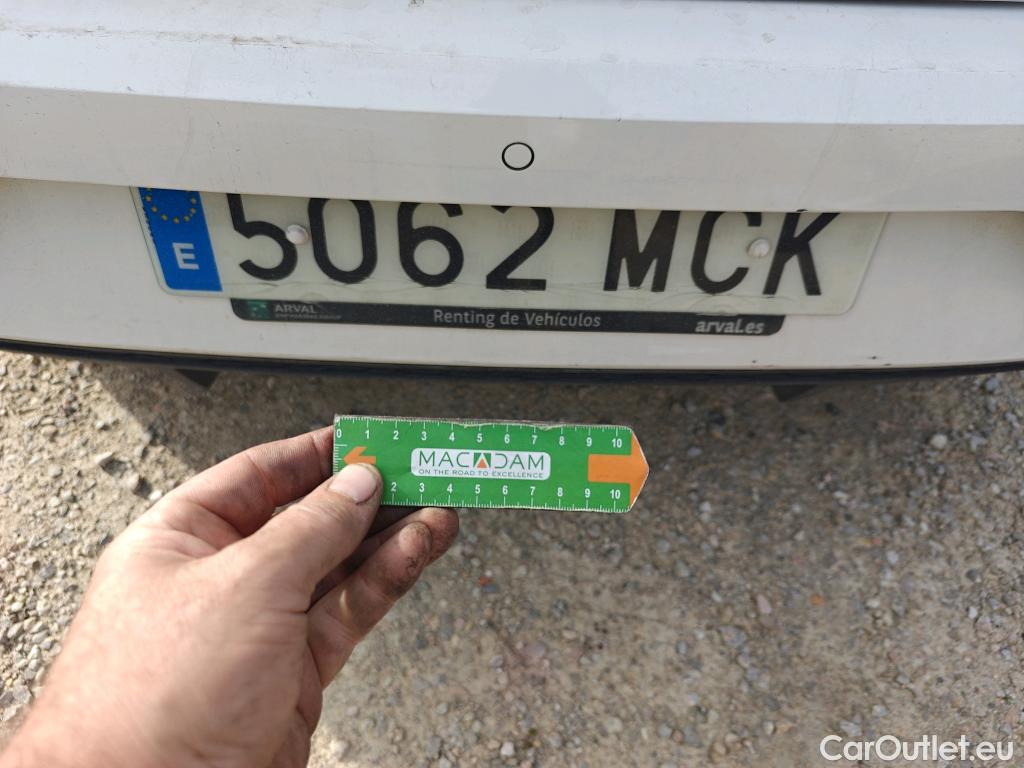  Seat  Ibiza SEAT  / 2017 / 5P / berlina con portón 1.0 MPI 59kW (80CV) Reference Plus(SP) #19