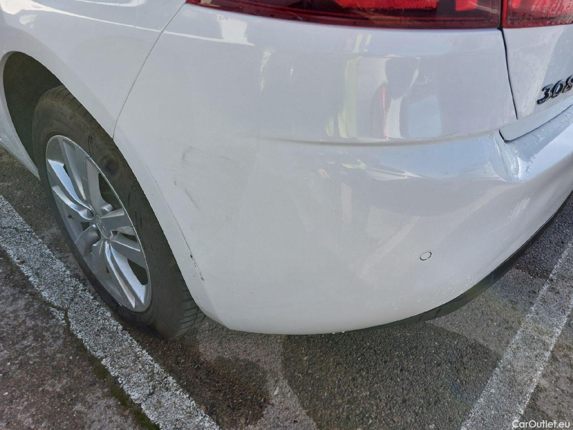  Peugeot  308 PEUGEOT  / 2017 / 5P / berlina con portón 5p Active Pack BlueHDi 130 S&S #11