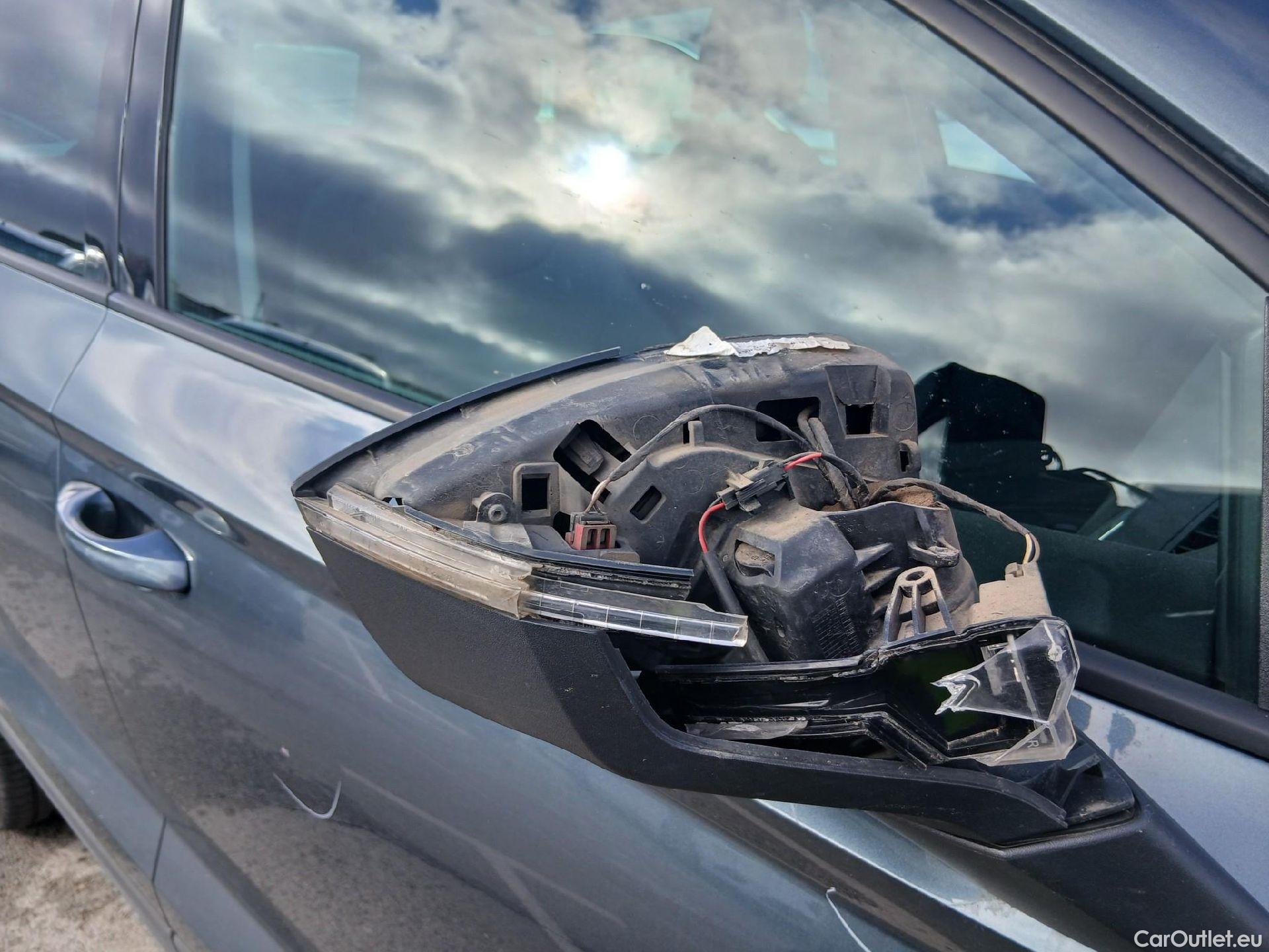  Seat  ATECA SEAT  1.5 TSI 110kW DSG S&S Style Go #68