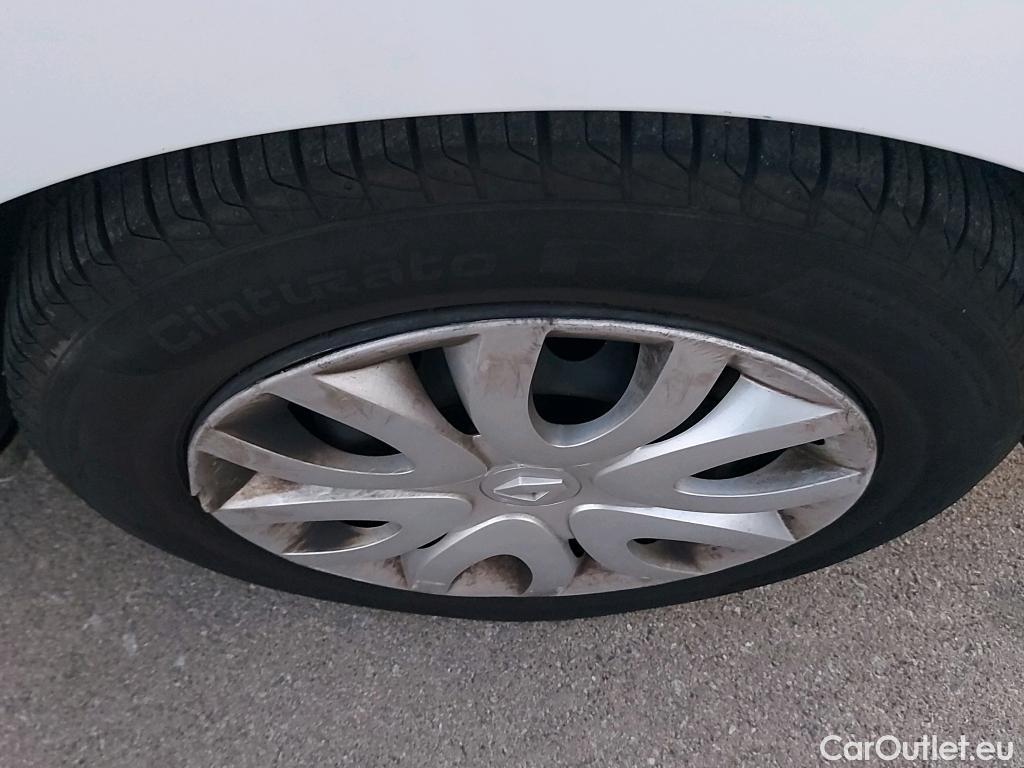  Renault  Clio RENAULT  / 2016 / 5P / berlina con portón Business dCi 66kW (90CV) -18 (AC) #29