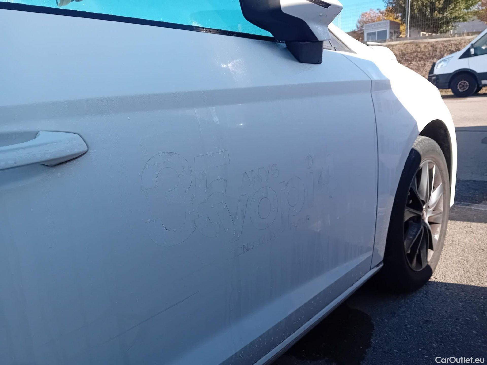  Seat  Leon SEAT León / 2016 / 5P / berlina con portón 1.6 TDI 85kW S&S Style Visio Ed Nav (AC) #17