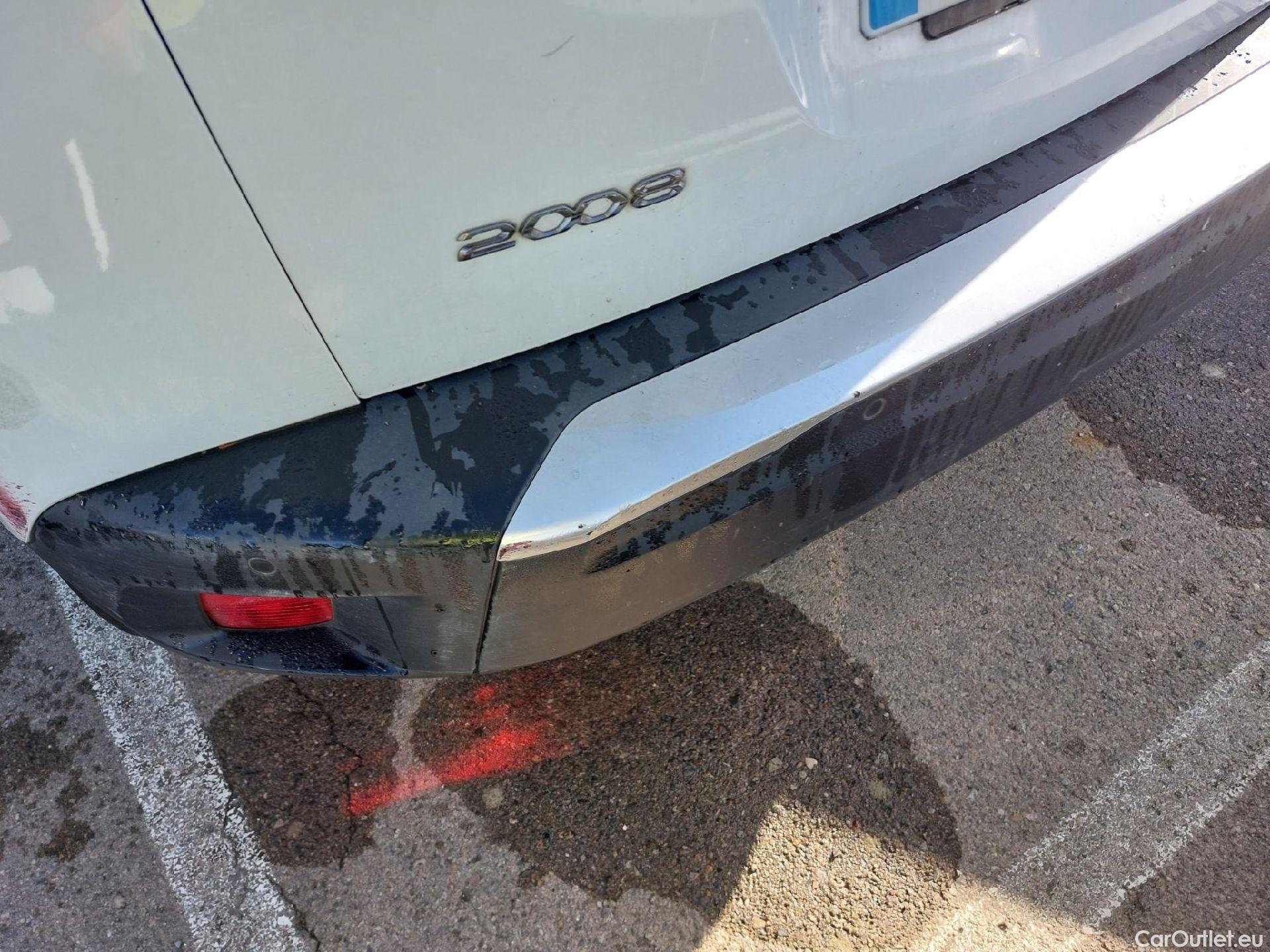  Peugeot  2008  Allure Pack 1.5 HDi 110CV MT6 E6d #19