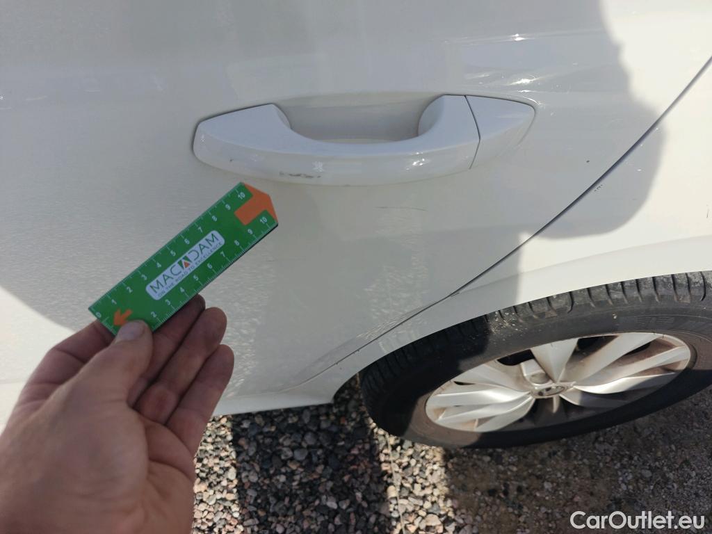  Skoda  KAMIQ SKODA  1.0 TSI 81kW (110CV) DSG Ambition #16