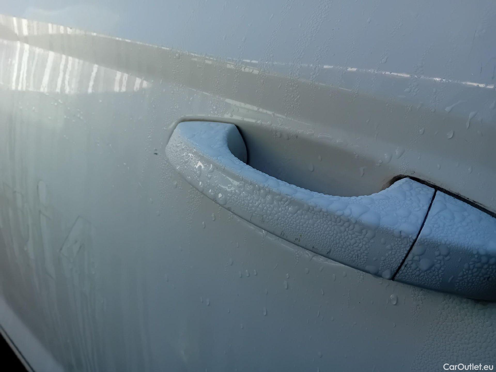  Seat  Leon SEAT León / 2016 / 5P / berlina con portón 1.6 TDI 85kW S&S Style Visio Ed Nav (AC) #6