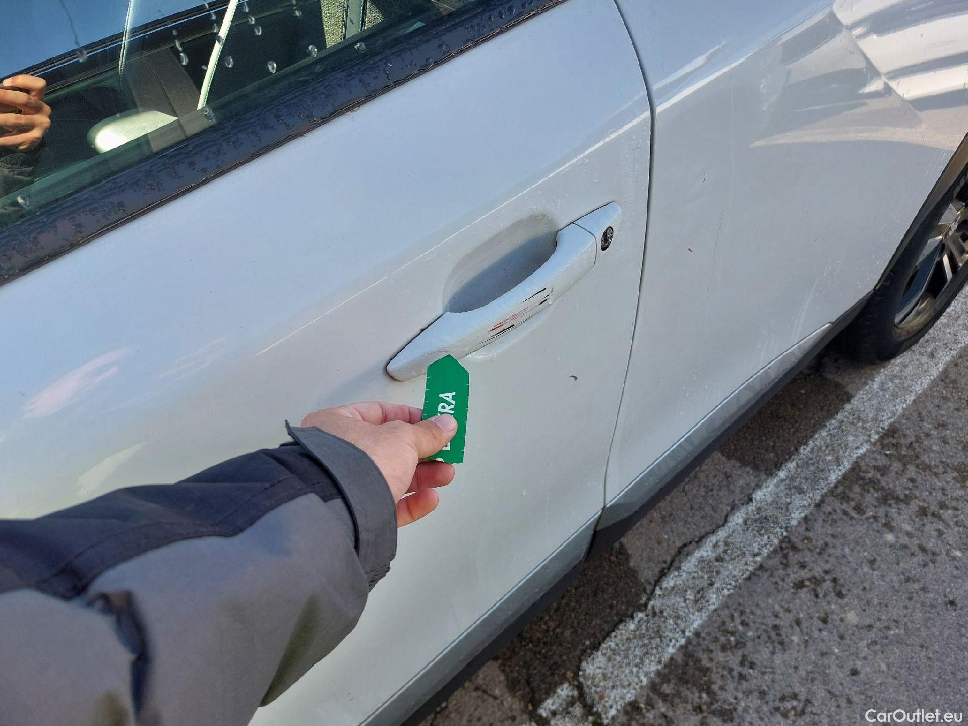  Peugeot  2008  Allure Pack 1.5 HDi 110CV MT6 E6d #10