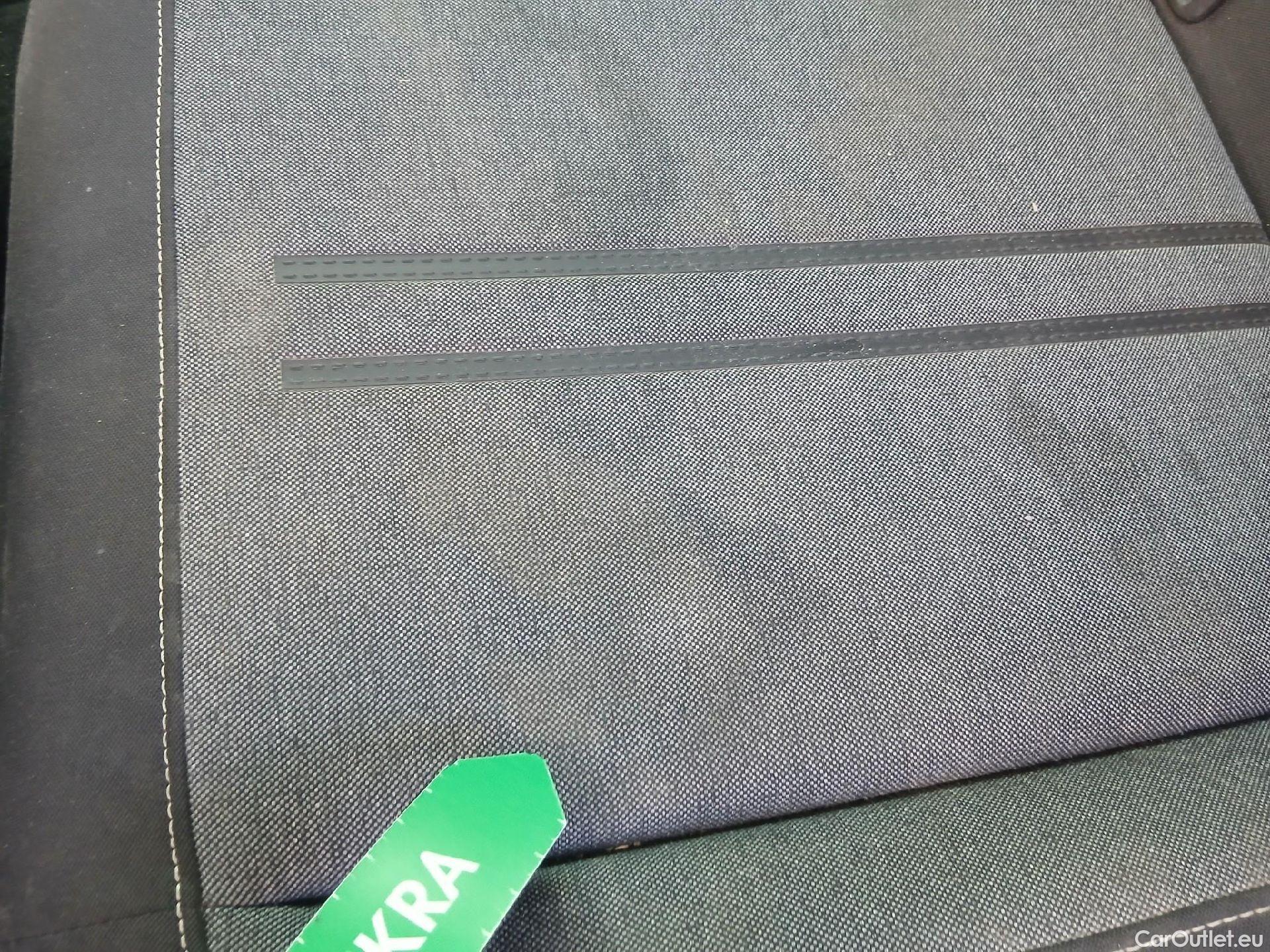  Seat  ATECA SEAT  1.5 TSI 110kW DSG S&S Style Go #25