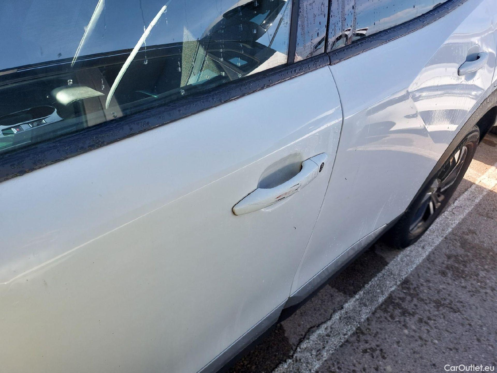  Peugeot  2008  Allure Pack 1.5 HDi 110CV MT6 E6d #9