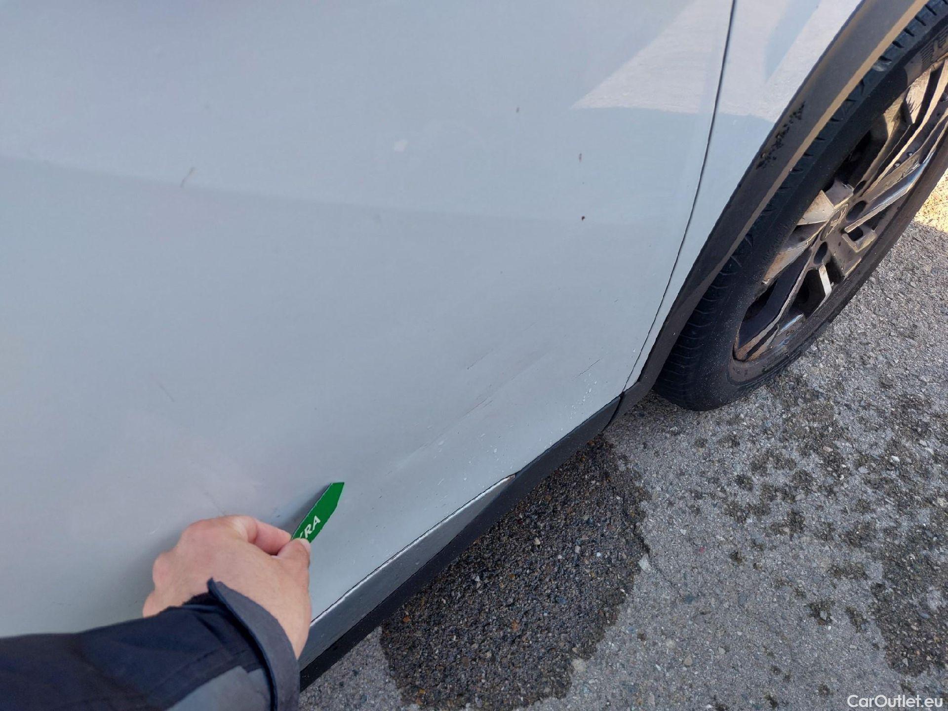  Peugeot  2008  Allure Pack 1.5 HDi 110CV MT6 E6d #31