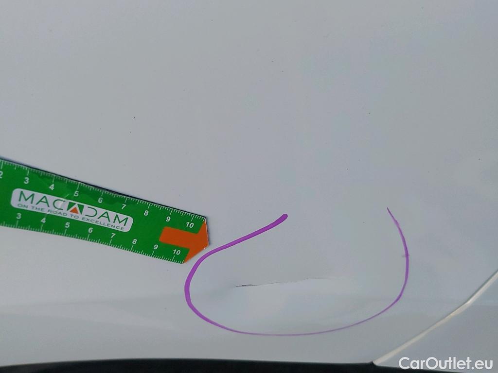  Renault  Clio RENAULT  / 2016 / 5P / berlina con portón Business dCi 66kW (90CV) -18 (AC) #8