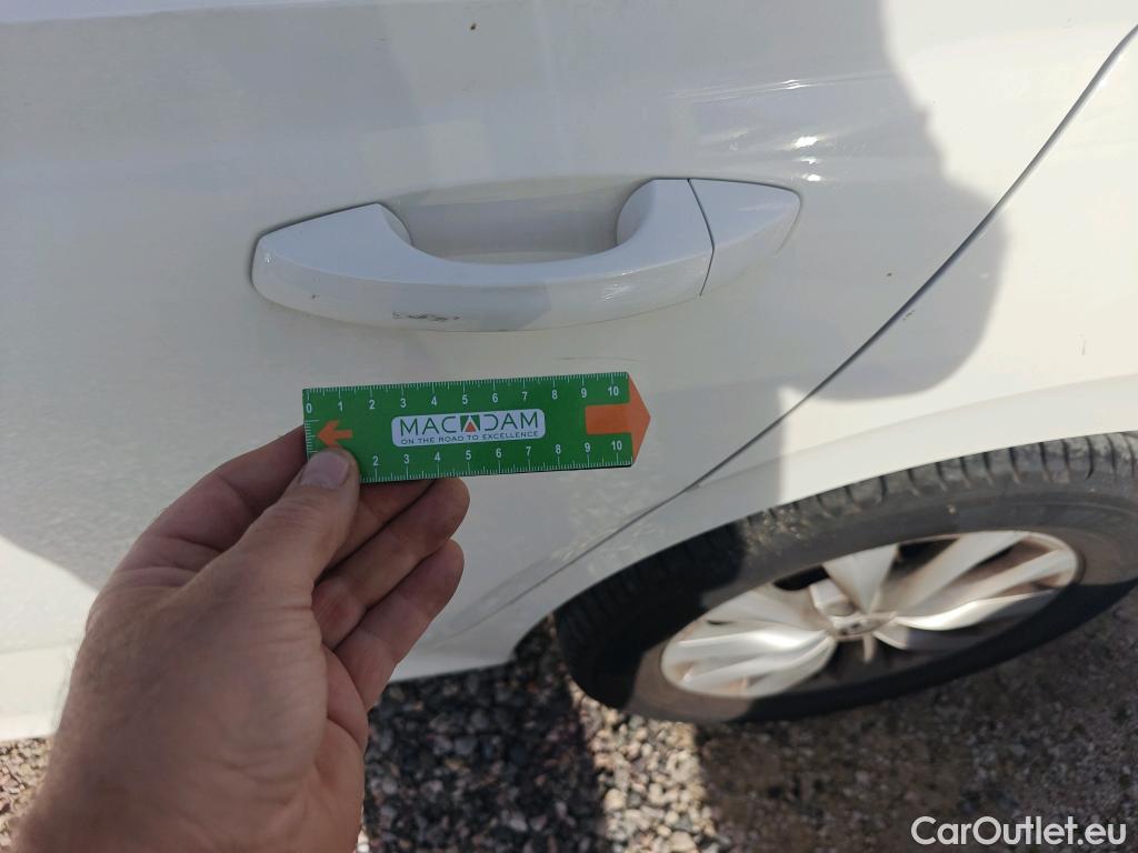  Skoda  KAMIQ SKODA  1.0 TSI 81kW (110CV) DSG Ambition #15