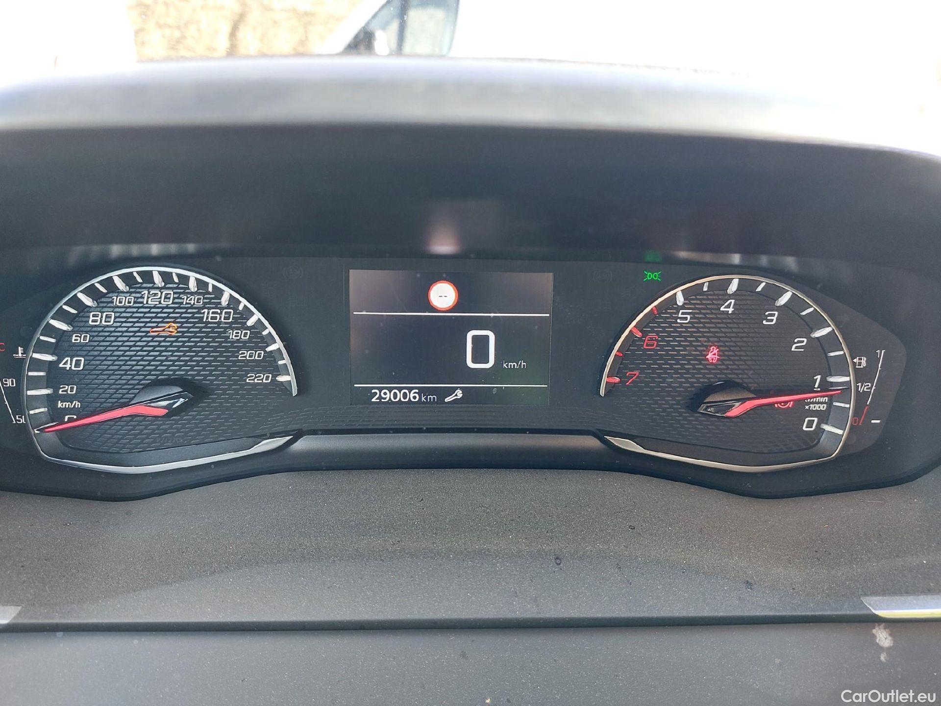  Peugeot  2008  Allure Pack 1.5 HDi 110CV MT6 E6d #35