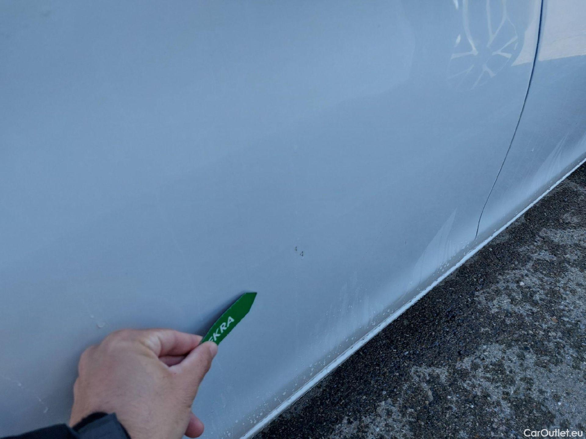  Peugeot  308 PEUGEOT  / 2017 / 5P / berlina con portón 5p Active Pack BlueHDi 130 S&S #15