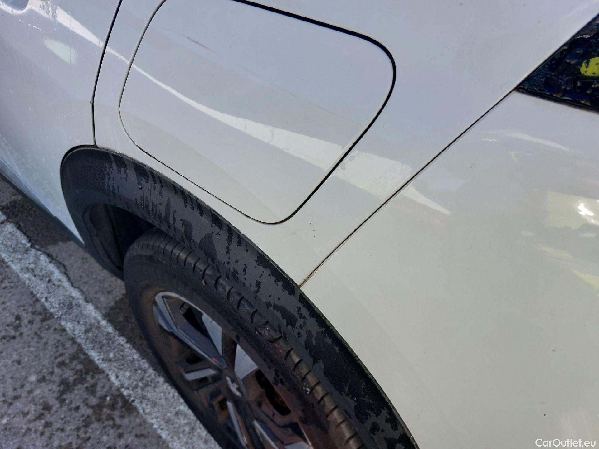  Peugeot  2008  Allure Pack 1.5 HDi 110CV MT6 E6d #16